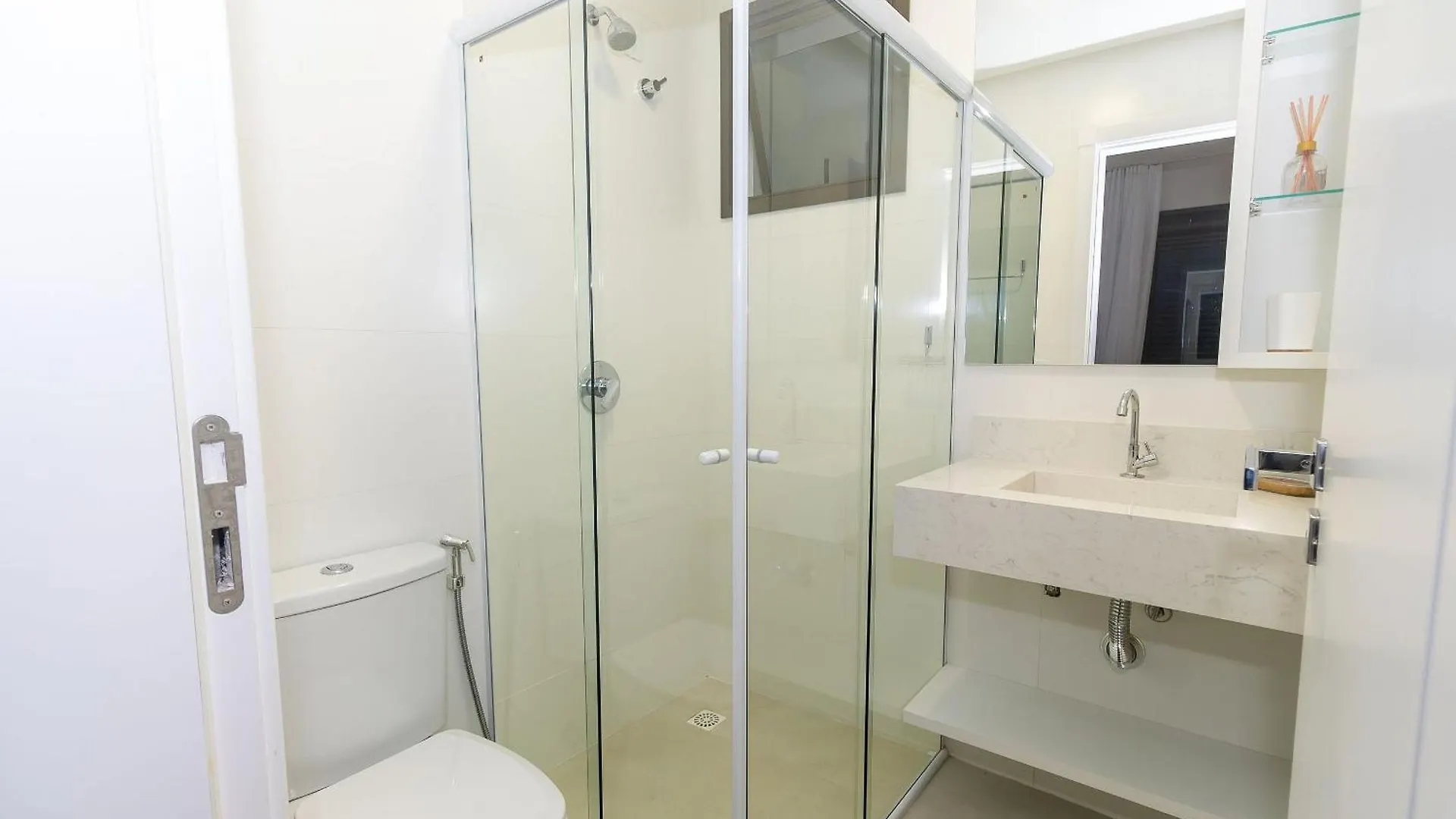 Recanto Dos Girassois 206 - Excelente Apartamento 2 Quartos Em Predio Com Piscina - A 200M Do Mar - بومبينهاس البرازيل