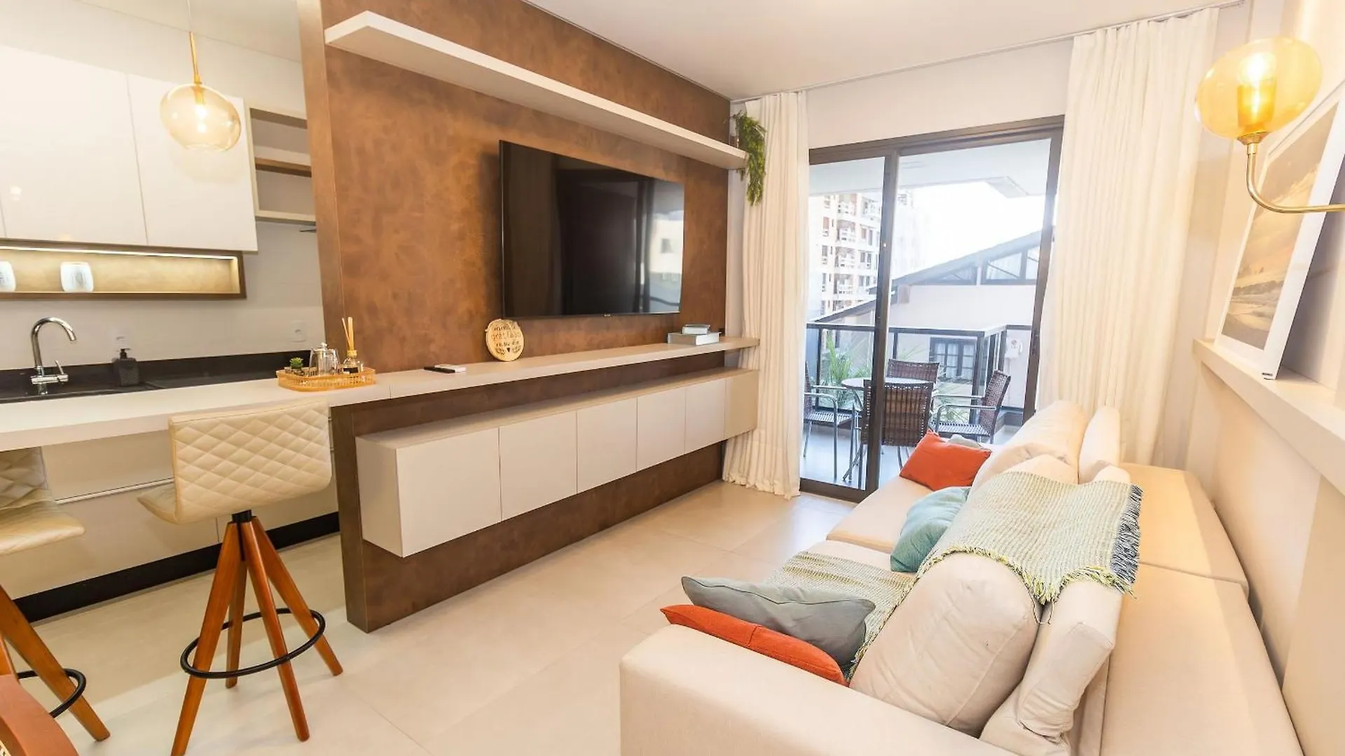 Recanto Dos Girassois 206 - Excelente Apartamento 2 Quartos Em Predio Com Piscina - A 200M Do Mar - بومبينهاس شقة
