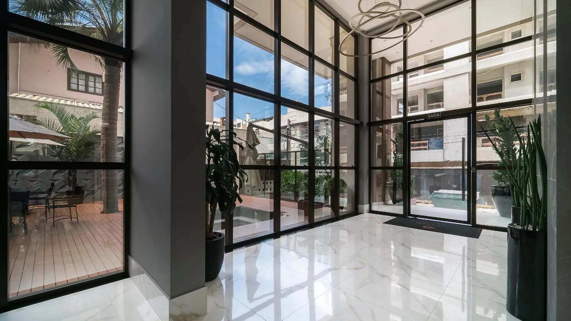 Recanto Dos Girassois 206 - Excelente Apartamento 2 Quartos Em Predio Com Piscina - A 200M Do Mar - بومبينهاس